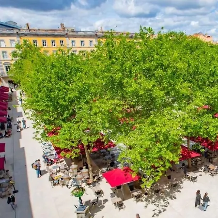 Avec Parking Apartman