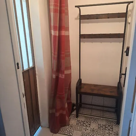 Avec Parking Apartman *