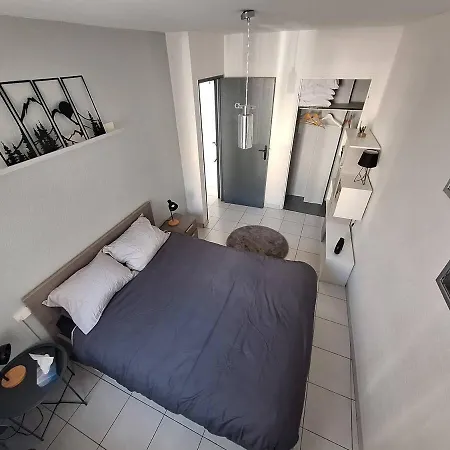 Avec Parking Apartman