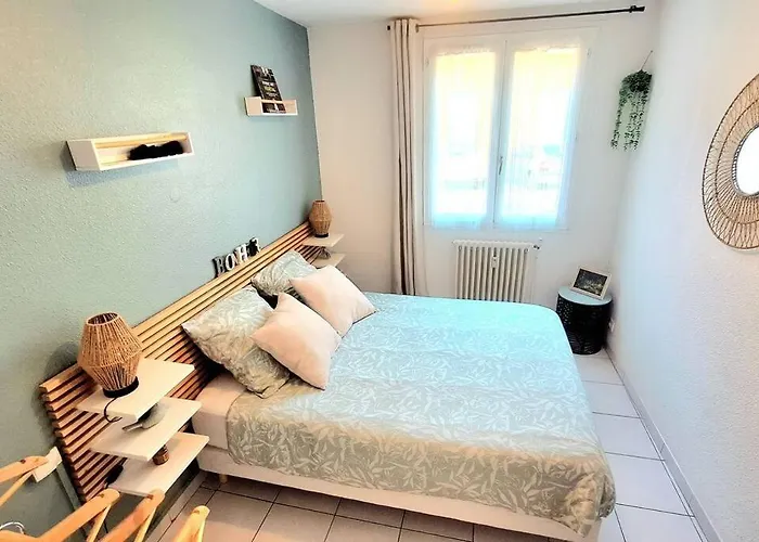 Avec Parking Apartament