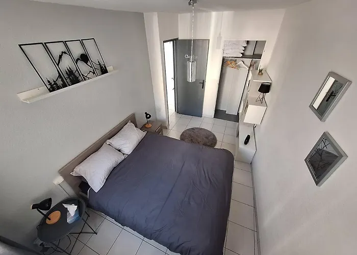 Avec Parking Apartament